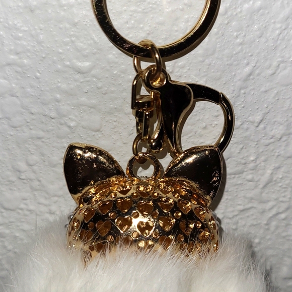 Fox Salmon Faux Rhinestone/Faux Pearls White Faux Fur Keychain WhiteGold 5" NWOT - Picture 6 of 10